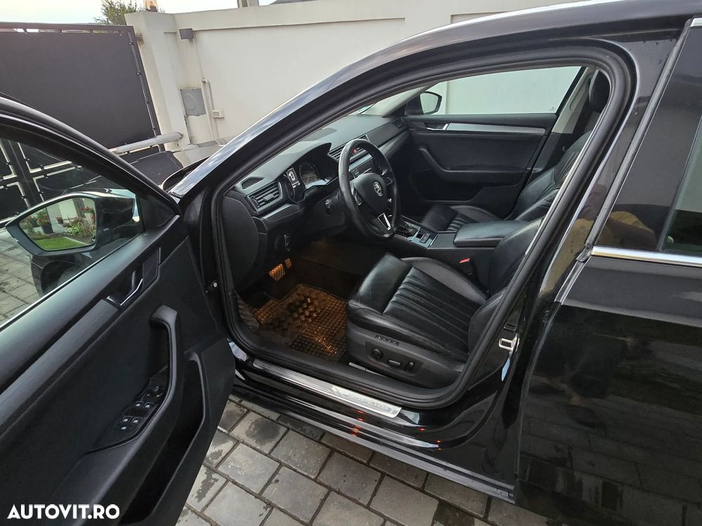 Skoda Superb 2.0 TDI DSG Style - 8