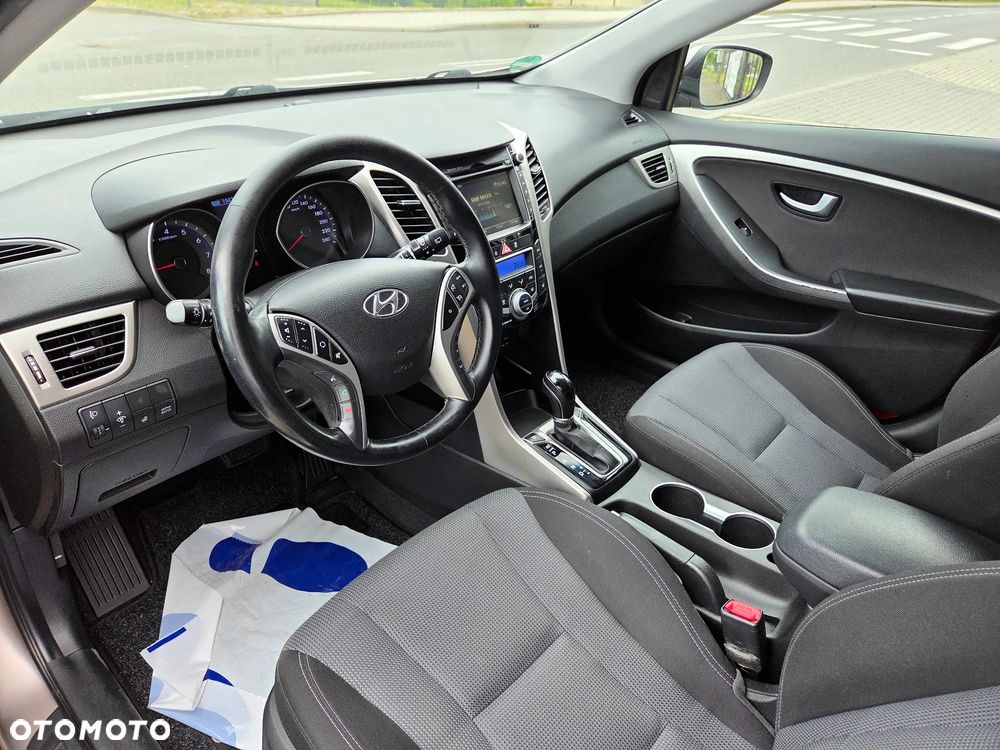 Hyundai i30 1.6 GDI DCT Premium - 11