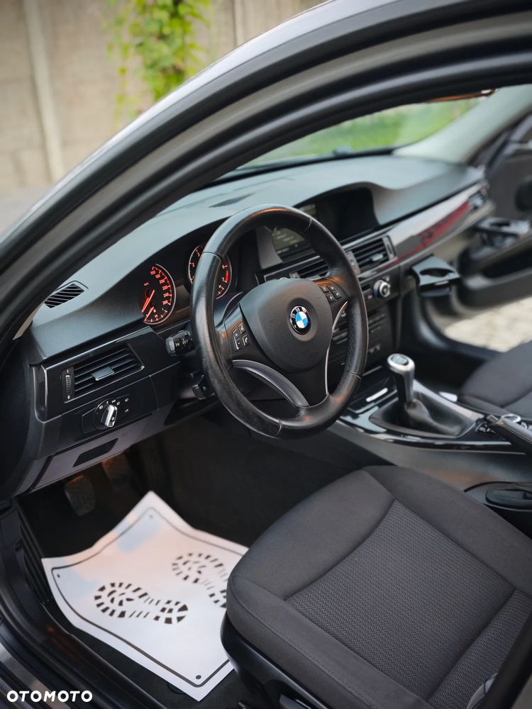 BMW Seria 3 318i Edition Lifestyle - 21