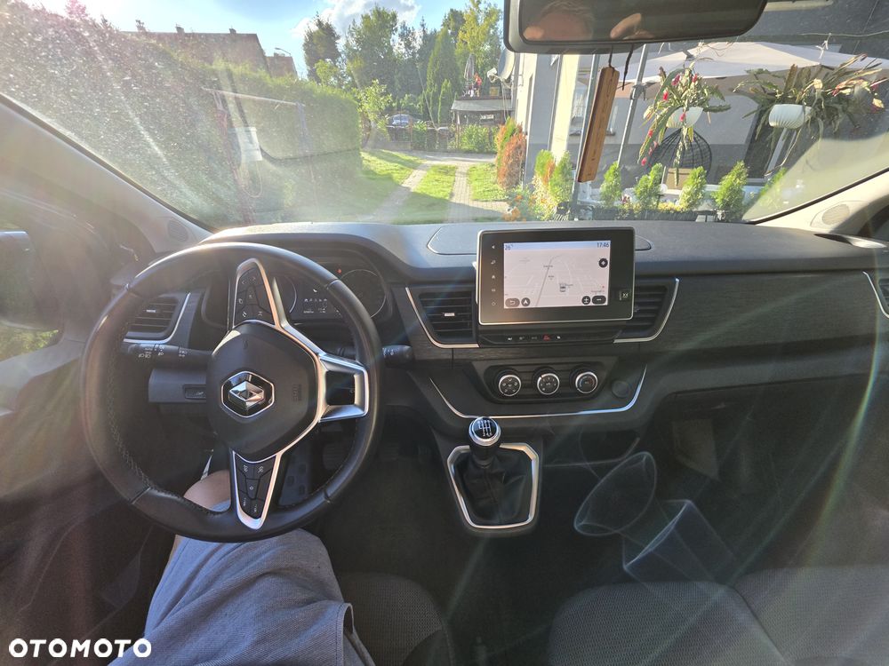 Renault Trafic 2.0 dCi - 12
