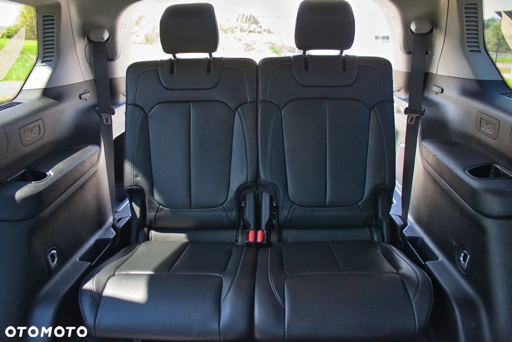 Jeep Grand Cherokee - 30