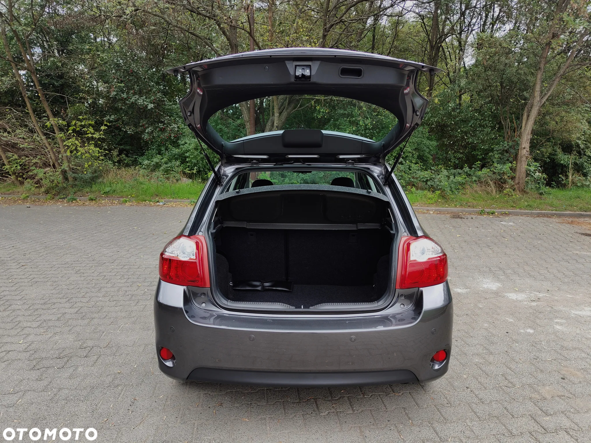 Toyota Auris 1.6 Premium Comfort MS - 26