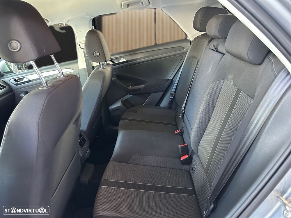 VW T-Roc 1.0 TSI Urban - 9