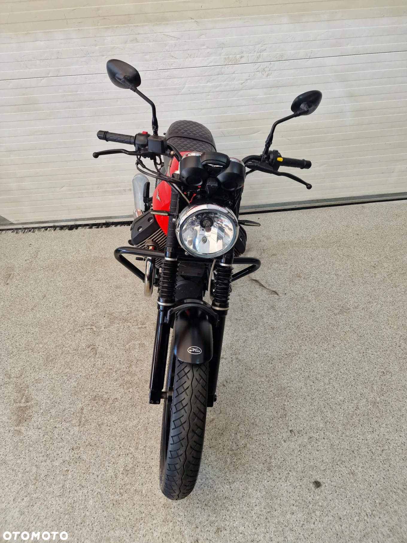 Moto Guzzi V7 - 16