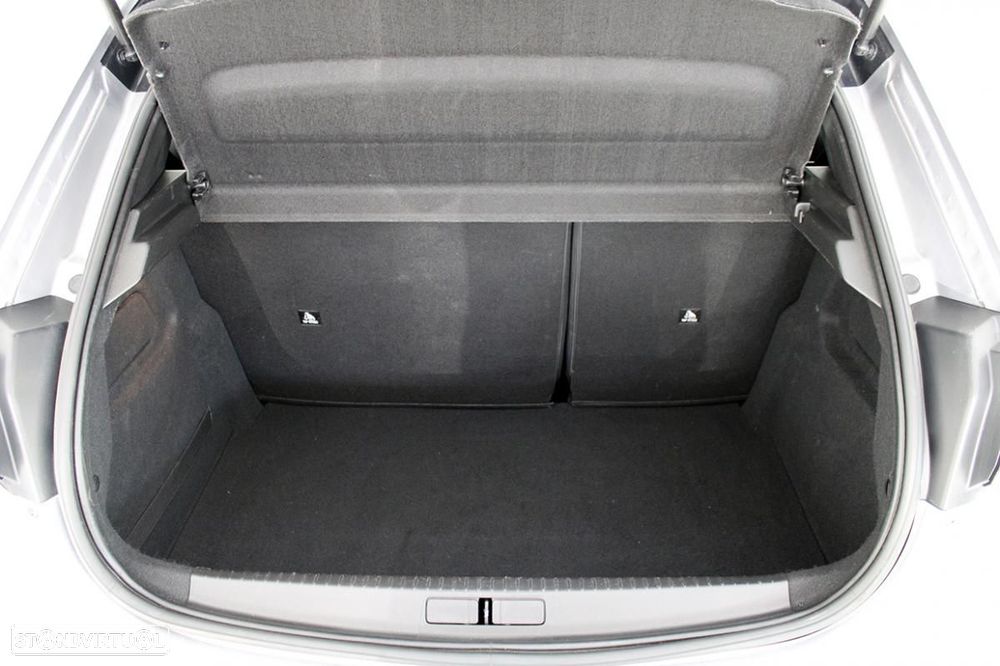 Peugeot e-208 50 kWh GT Line - 8