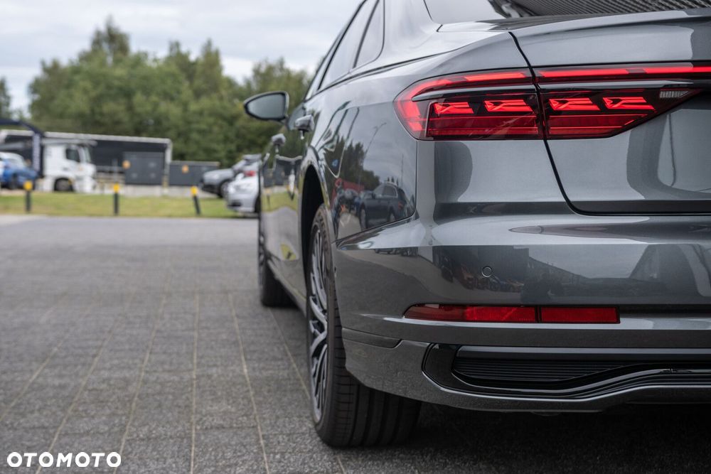 Audi A8 - 10