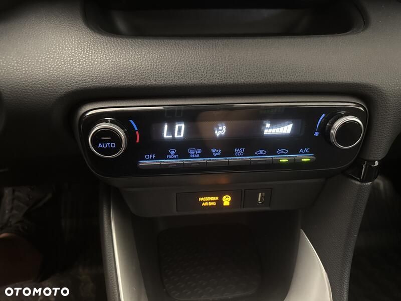 Toyota Yaris Hybrid 1.5 Comfort - 17