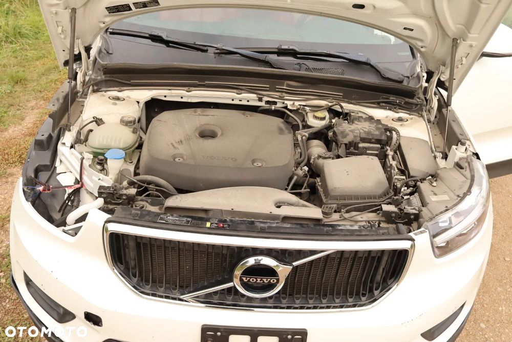 Volvo XC 40 T5 AWD Momentum - 31