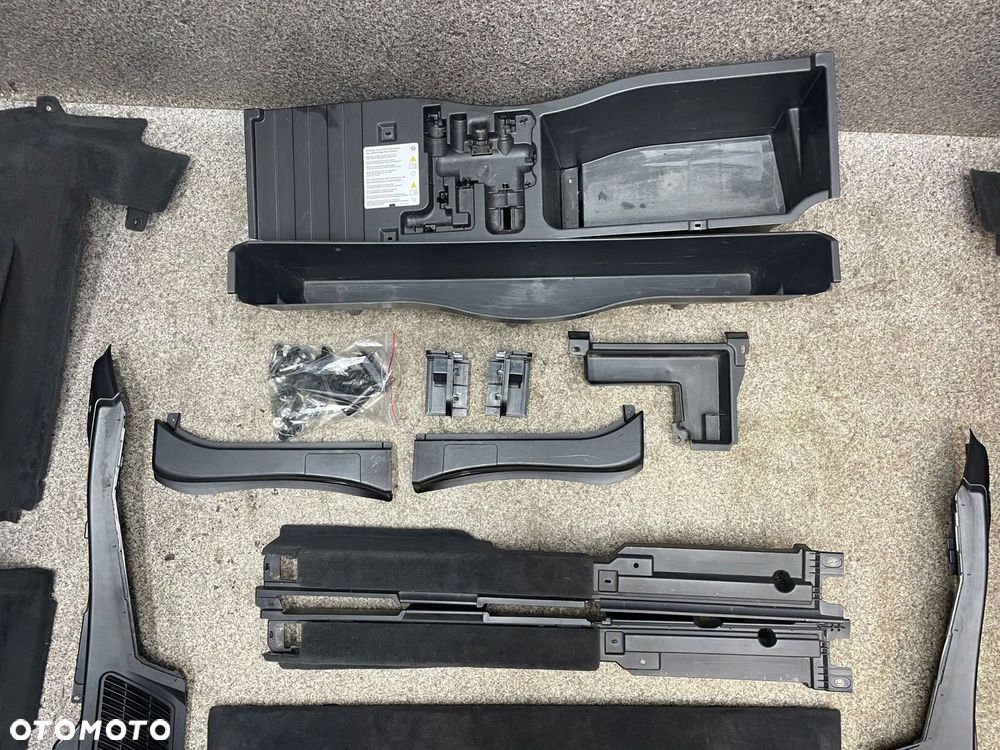 Wnetrze tapicerka boczki podloga bagaznika czarna BMW X5 E70 7 osob - 9