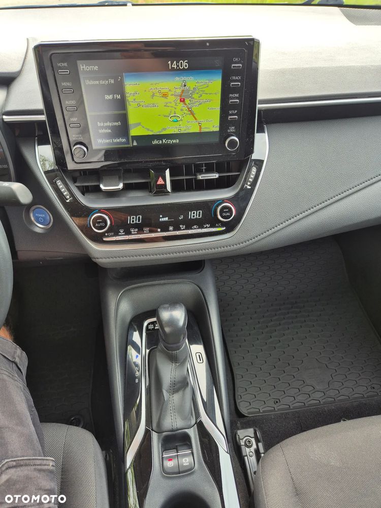 Toyota Corolla - 22