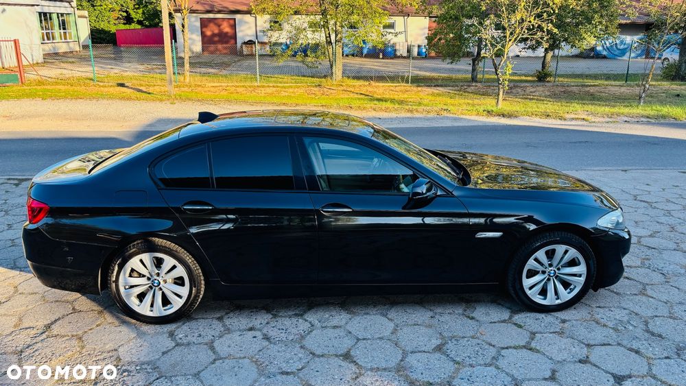 BMW Seria 5 535i xDrive - 14
