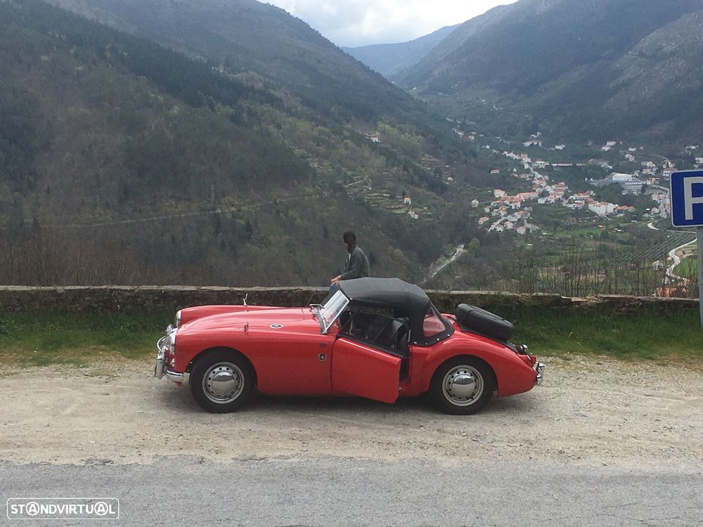 MG MGA - 32