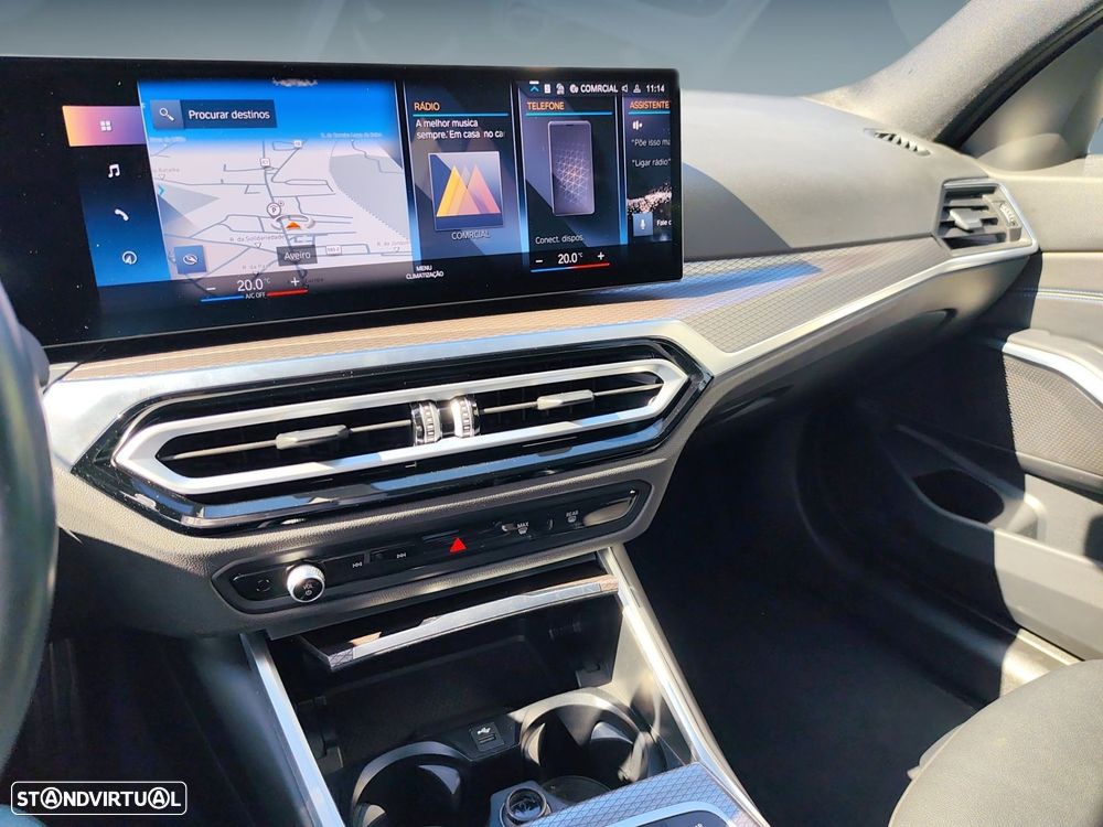 BMW 320 d Touring Pack Desportivo M Auto - 29
