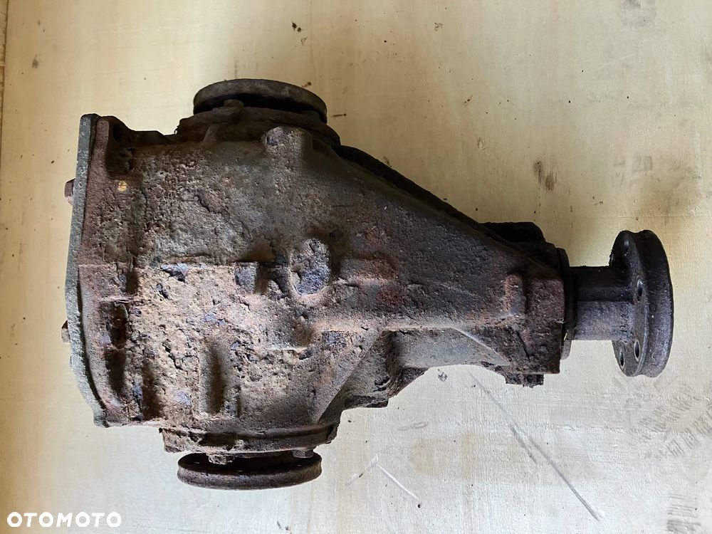 DYFER BMW E32 V8 M60 730i DYFERENCJAŁ 3,23 - 13