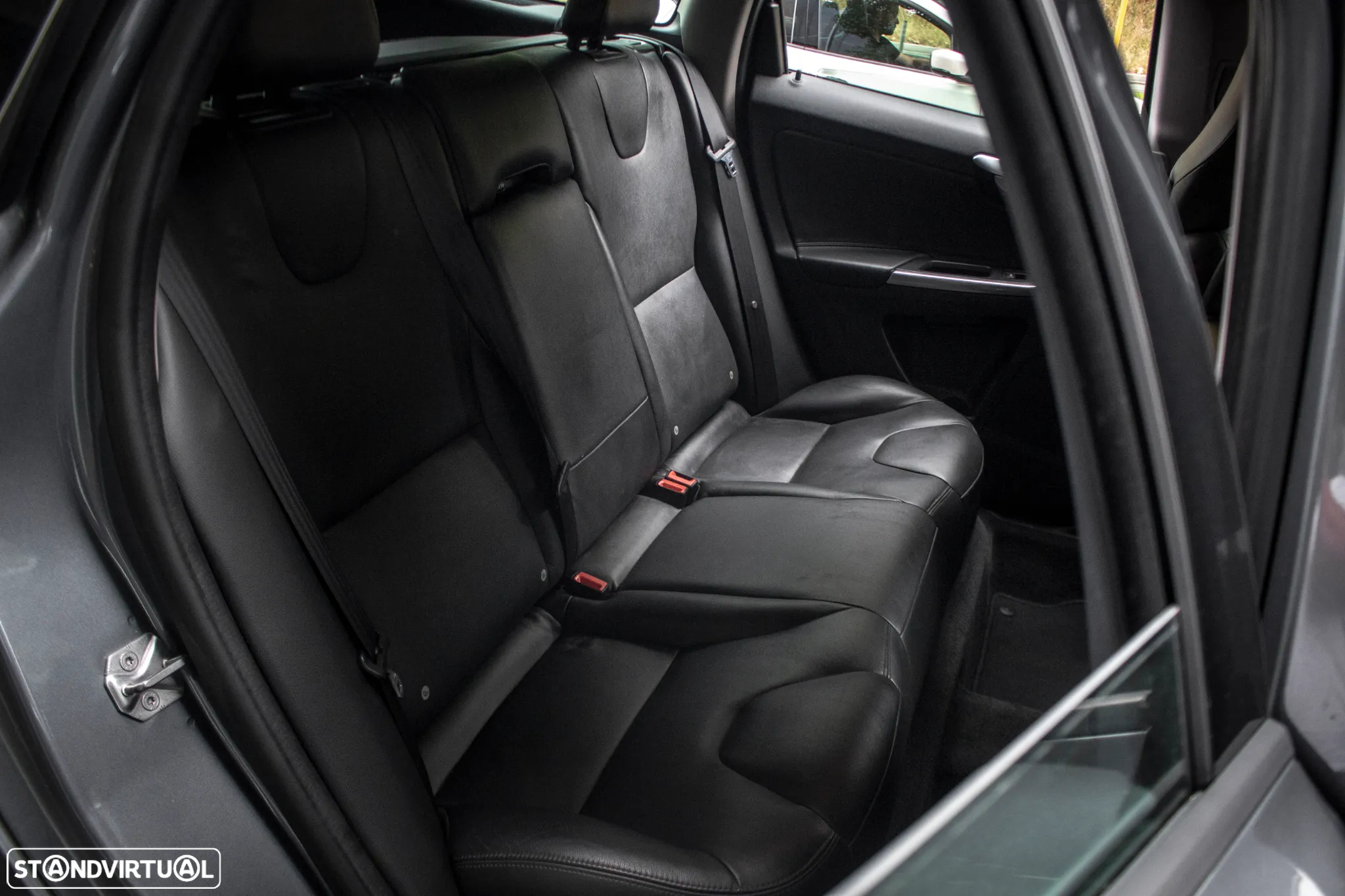 Volvo XC 60 2.0 D4 Inscription - 29