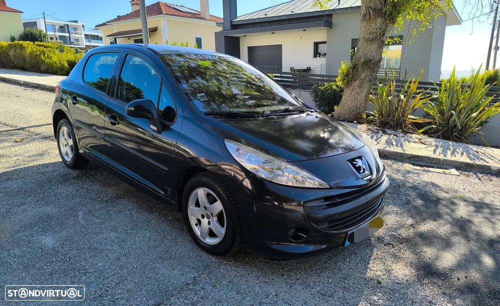 Peugeot 207 1.4 16V Trendy - 2