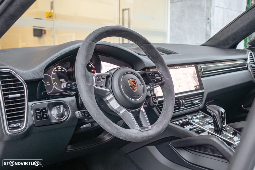 Porsche Cayenne Coupé E-Hybrid - 10