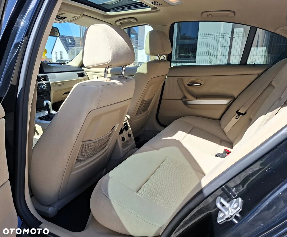 BMW Seria 3 318i Edition Exclusive - 6