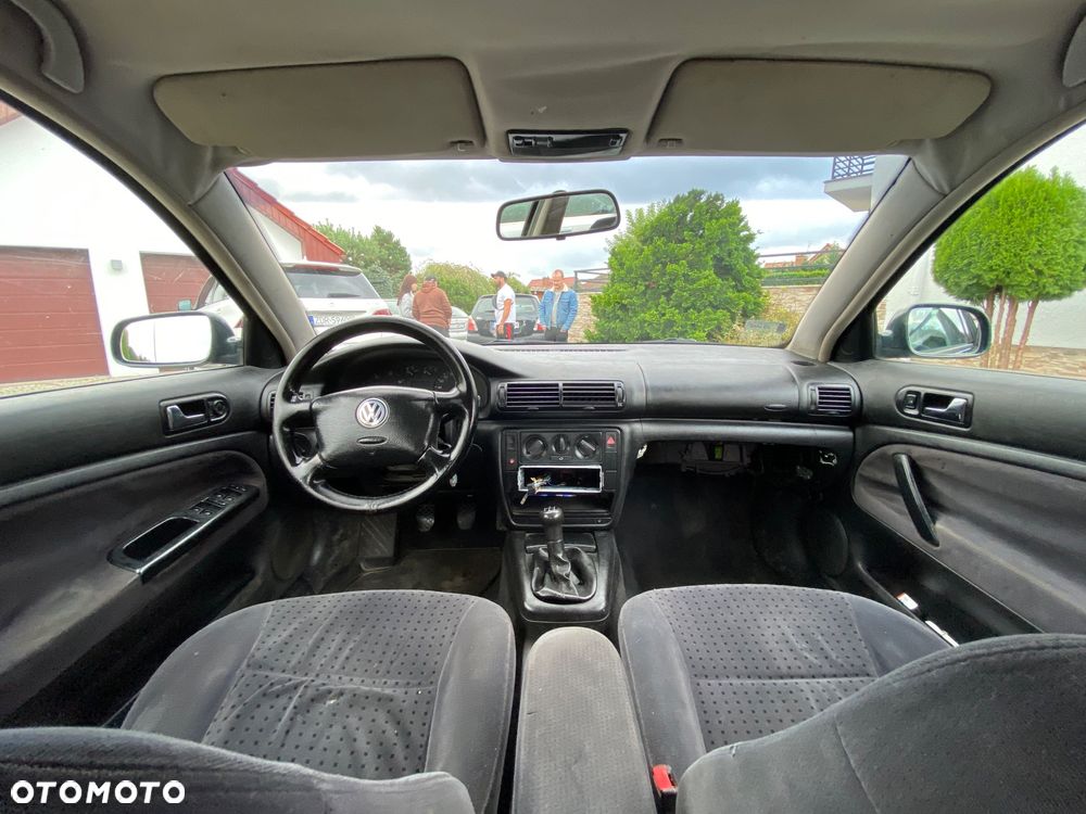 Volkswagen Passat 1.9 TDI Comfortline - 15