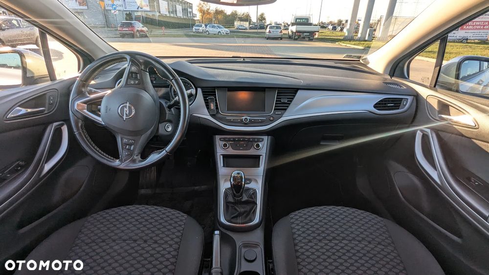 Opel Astra V 1.6 CDTI Dynamic S&S - 17