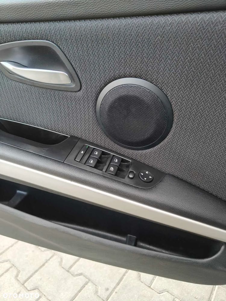 BMW Seria 3 318i - 17