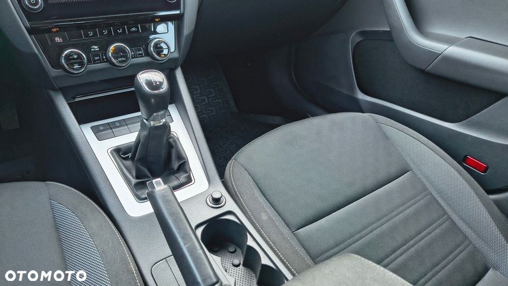 Skoda Octavia - 23