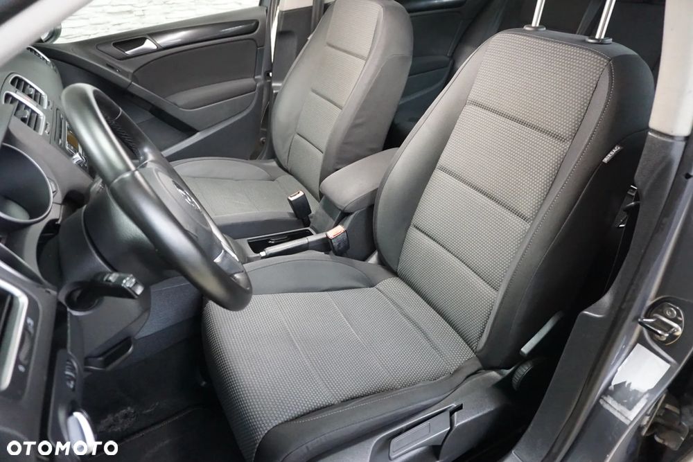 Volkswagen Golf 1.6 TDI DPF DSG Comfortline - 25