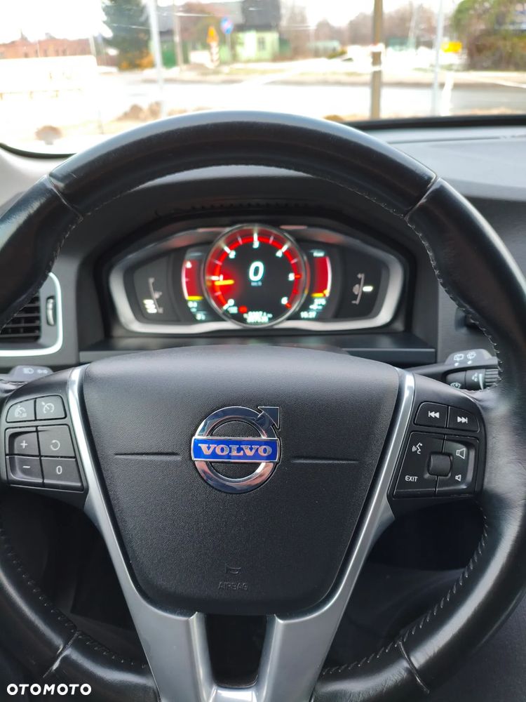 Volvo V60 D4 Drive-E R-Design Summum - 16