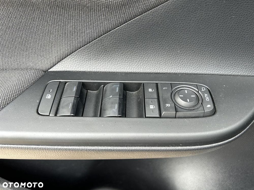 Toyota C-HR 2.0 Hybrid Dynamic Force Style - 17