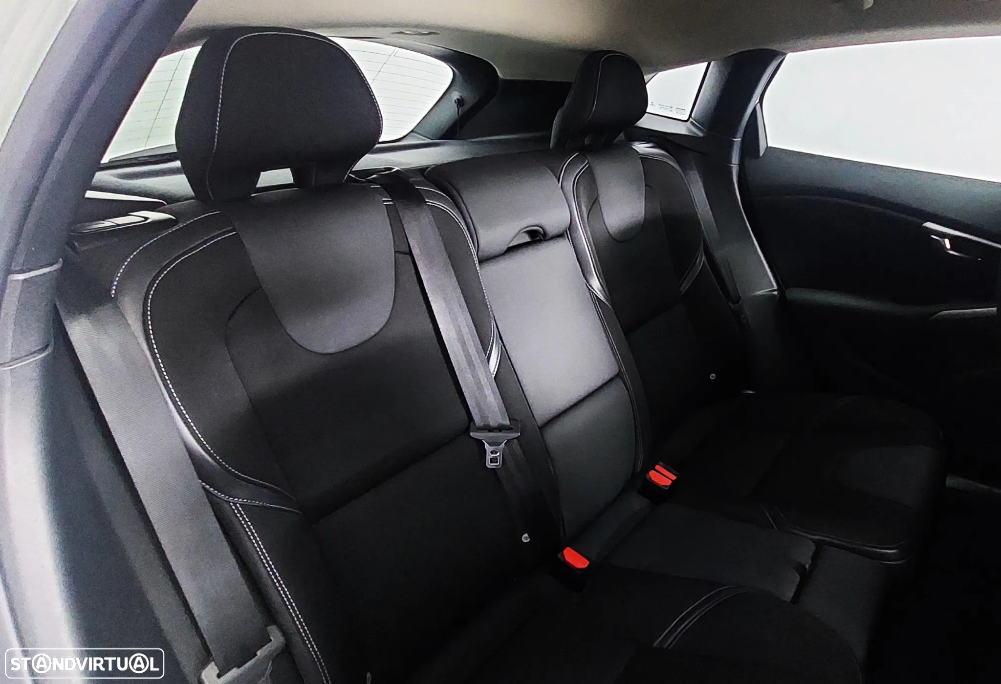 Volvo V40 1.6 D2 Eco Momentum - 11