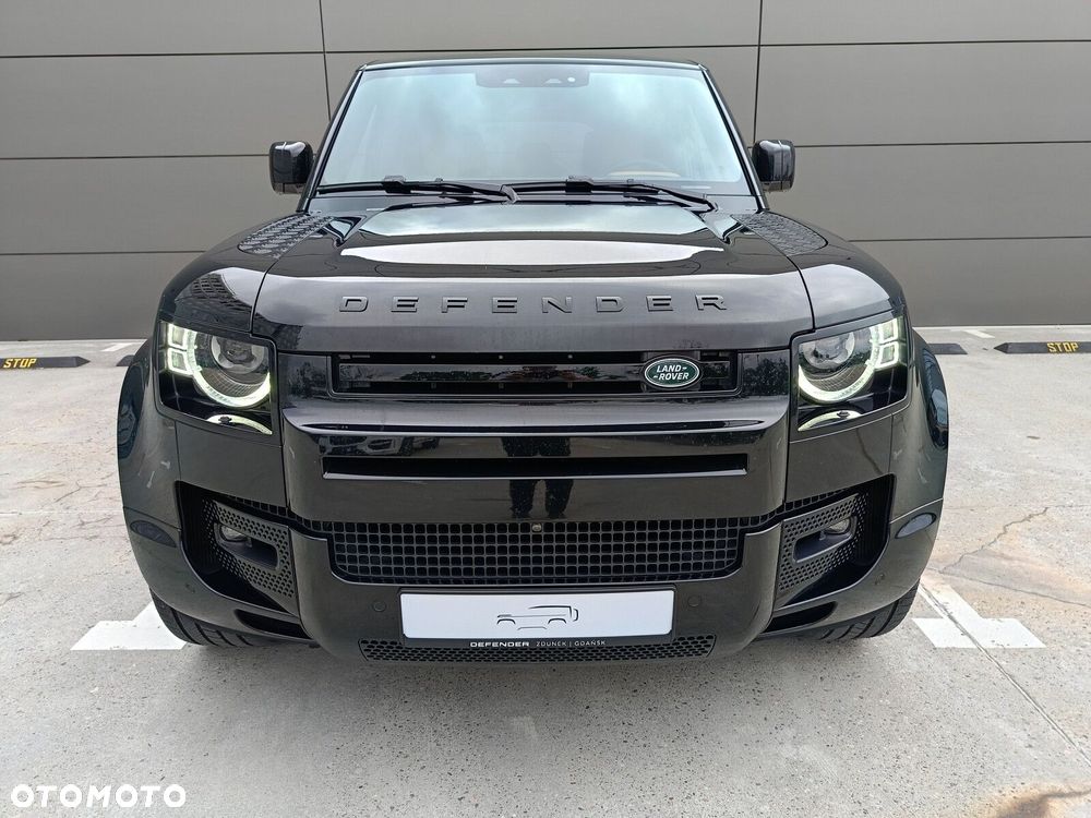 Land Rover Defender - 2