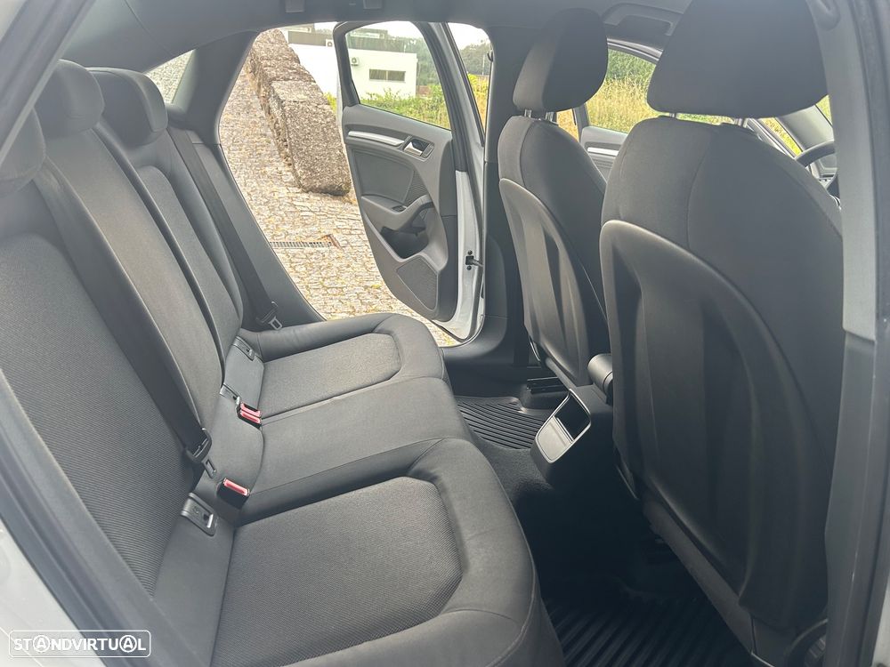 Audi A3 Limousine 1.6 TDI Sport - 17