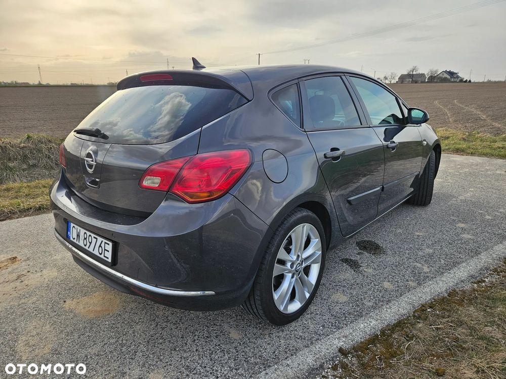 Opel Astra 1.4 Turbo - 9