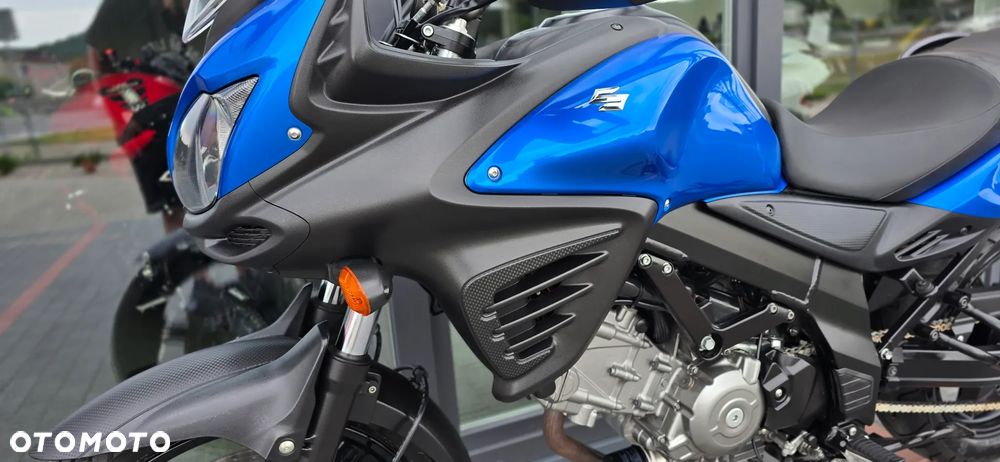 Suzuki DL - 33