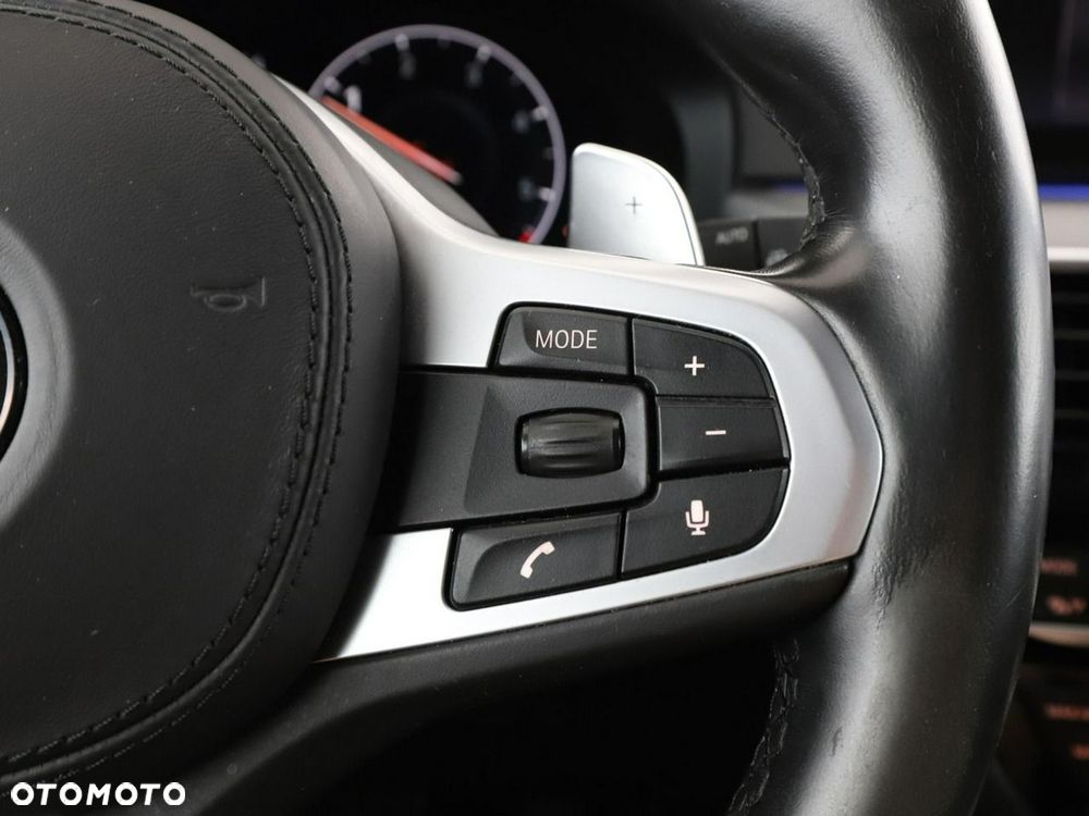 BMW Seria 5 520d xDrive mHEV M Sport sport - 31