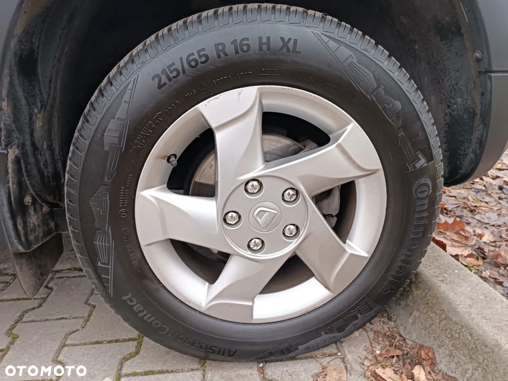 Dacia Duster 1.6 Laureate 4x4 - 16