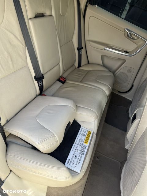 Volvo XC 60 T6 AWD Momentum - 7