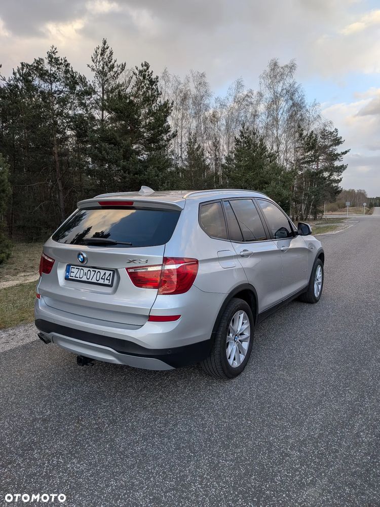 BMW X3 xDrive28i Sport-Aut xLine - 3