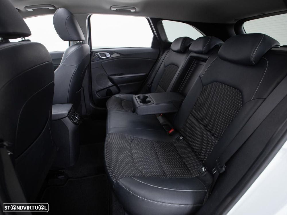 Kia Ceed SW - 12