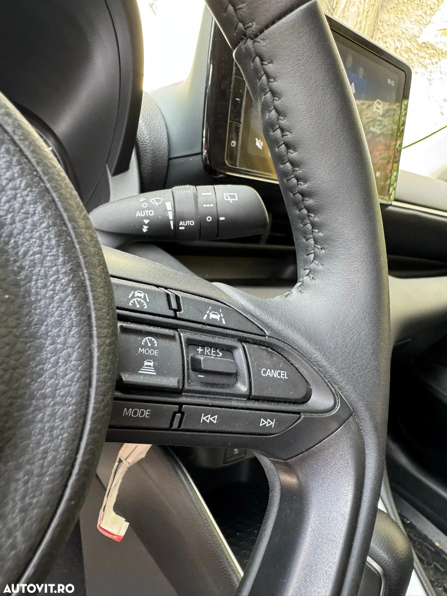 Toyota Yaris 1.5 116 CP HEV Dynamic - 12