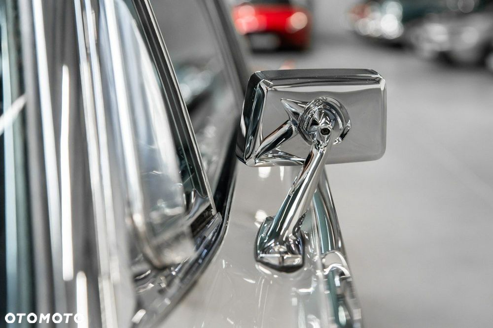 Ford Thunderbird - 16