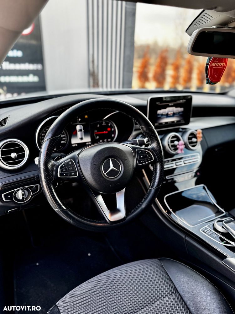 Mercedes-Benz C 220 d Coupe 4Matic 9G-TRONIC - 6