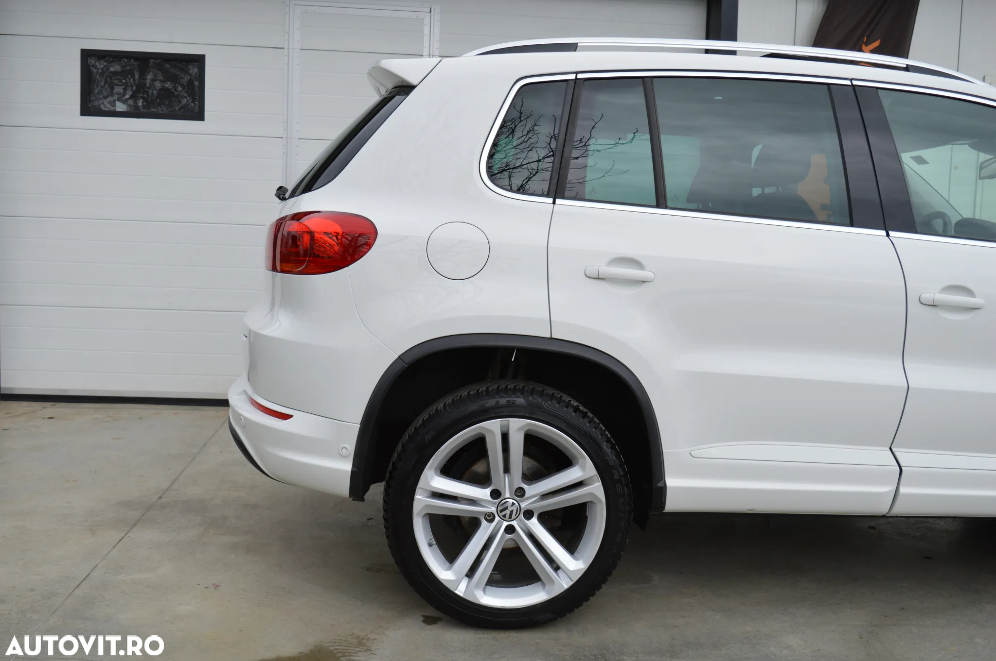 Volkswagen Tiguan - 11