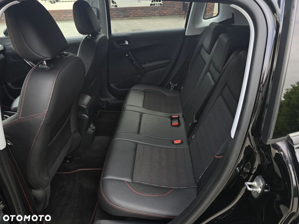 Peugeot 2008 PureTech 110 Stop&Start GT-Line Edition - 16
