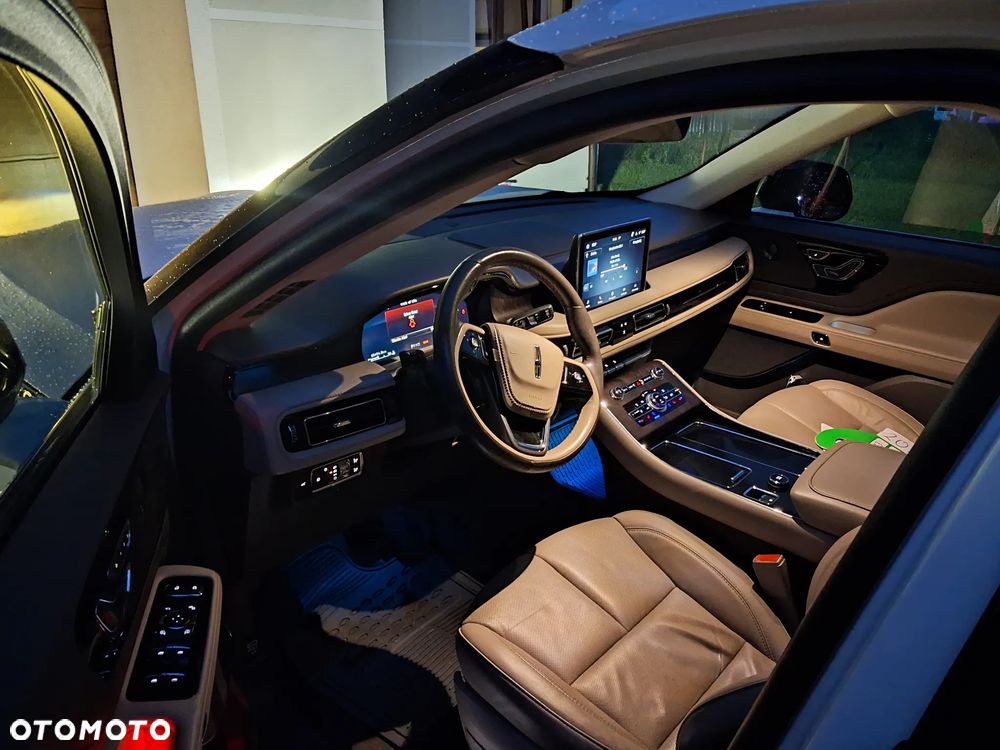 Lincoln Aviator - 5