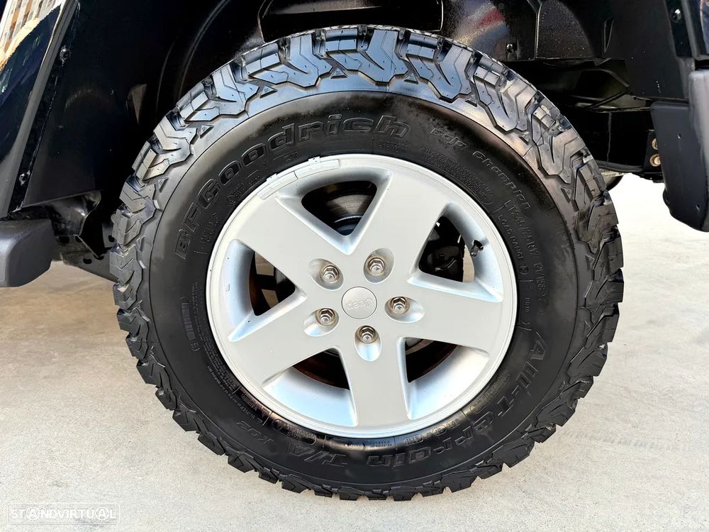 Jeep Wrangler Unlimited 2.8 CRD ATX Sahara Adventure Edition - 48