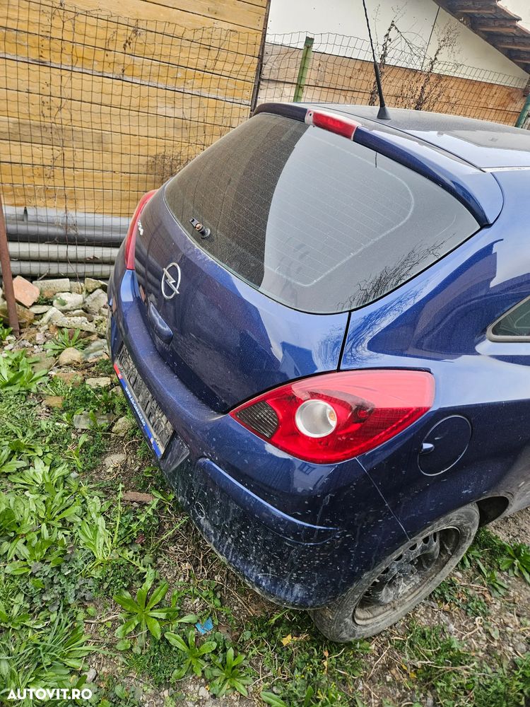 Dezmembrez opel corsa d coupe - 3