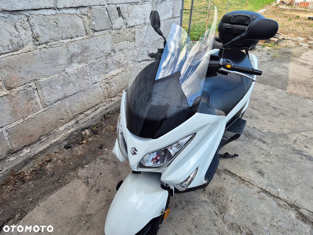 Suzuki Burgman - 7