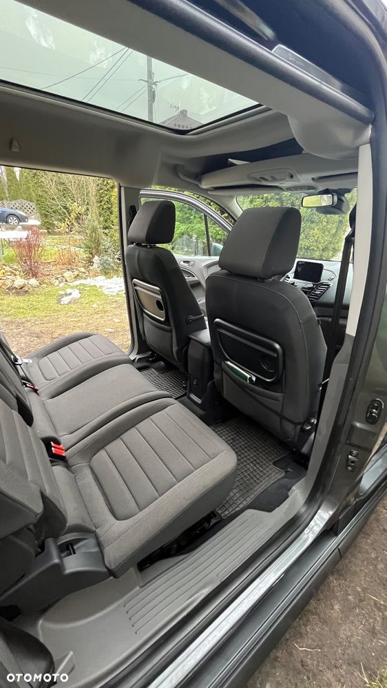 Ford Tourneo Connect Grand - 11