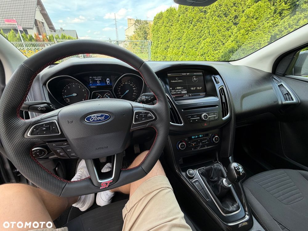 Ford Focus 1.5 EcoBoost Titanium ASS - 15